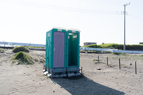 一宮海水浴場の簡易トイレの画像